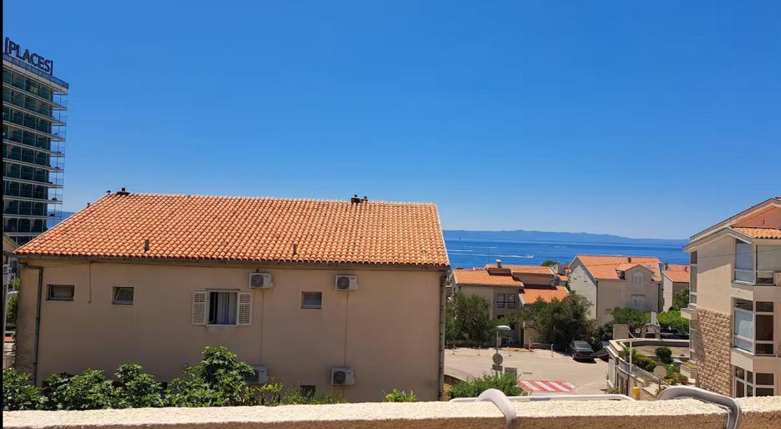 5 Apartment *